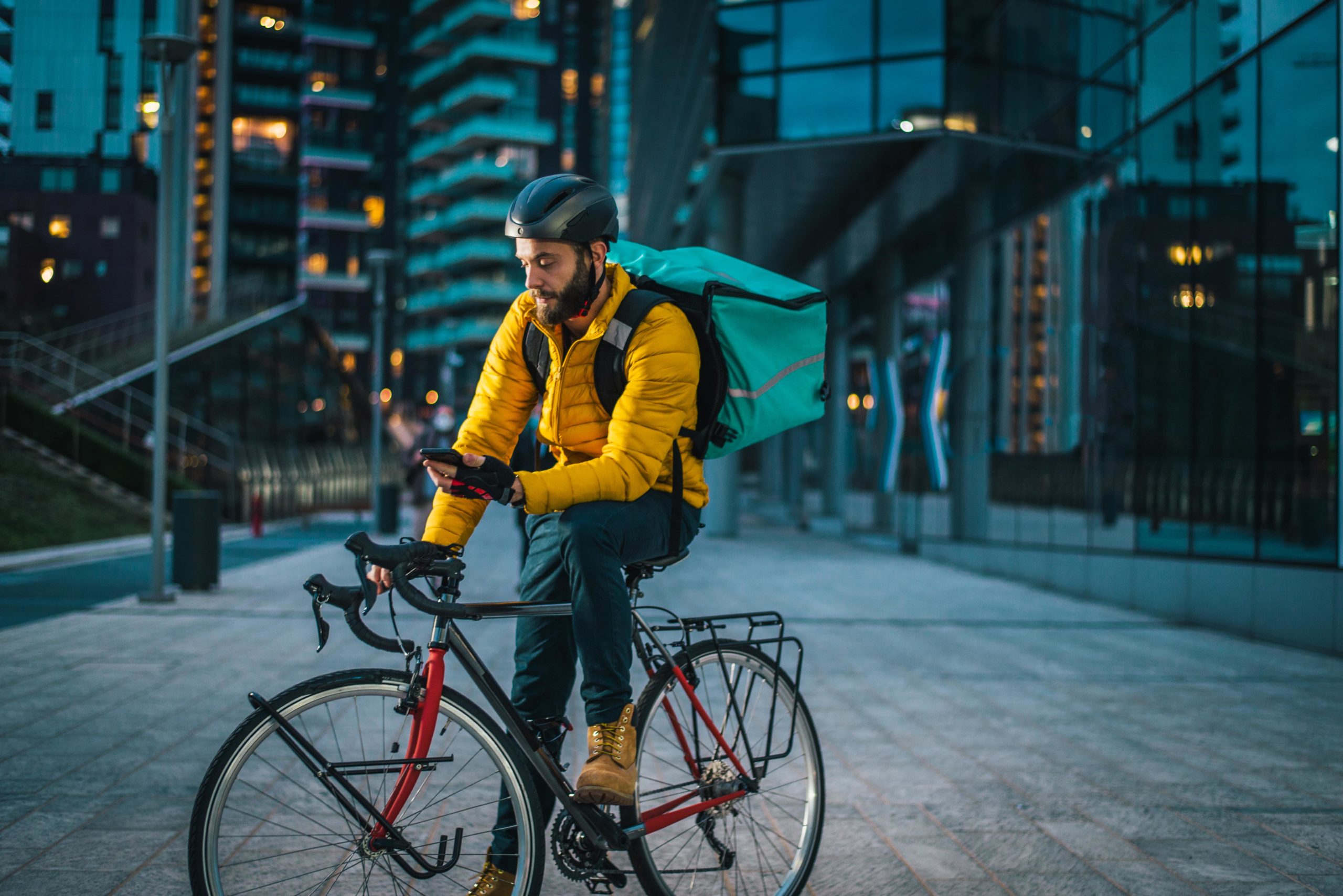 Gig worker courier delivering food